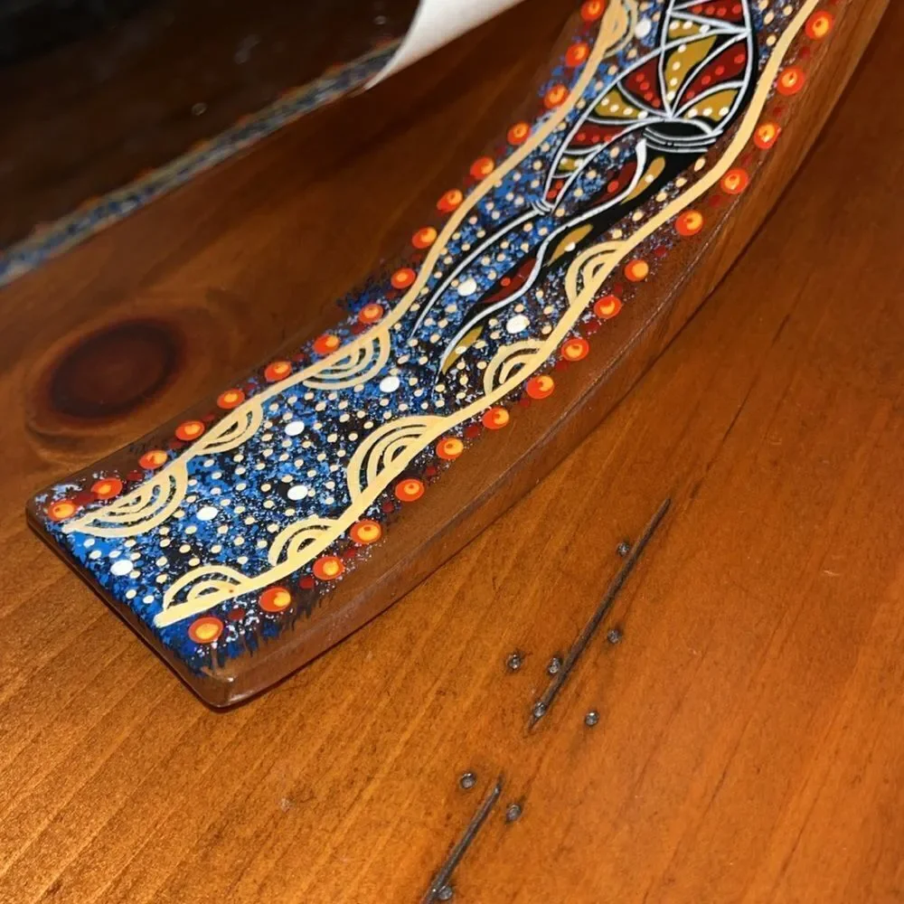 Unbranded aborigine art